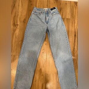 Abercrombie & Fitch Curve Love Taper Jean